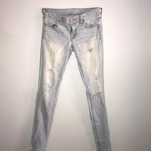 Ripped American Eagle Outfitters jegging jeans